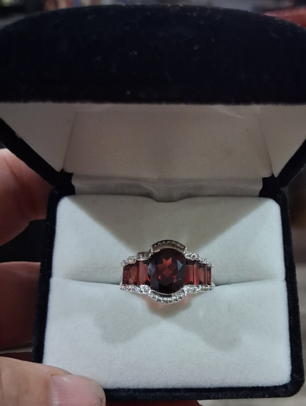 .925 Sterling Silver 5 Ctw Garnet Statement Ring Size 8